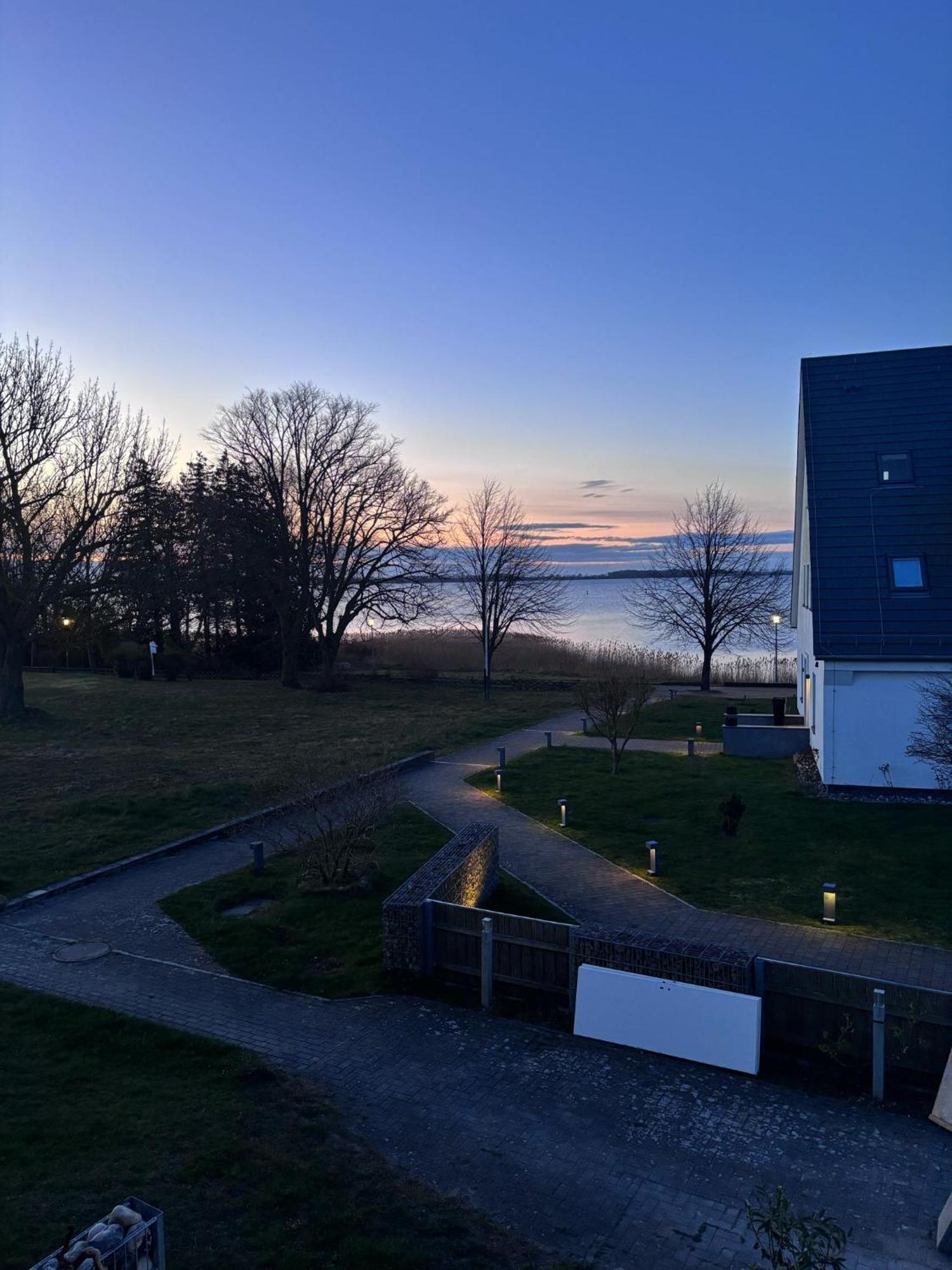 App 7O Kleinertag Am Meer Dranske Bagian luar foto