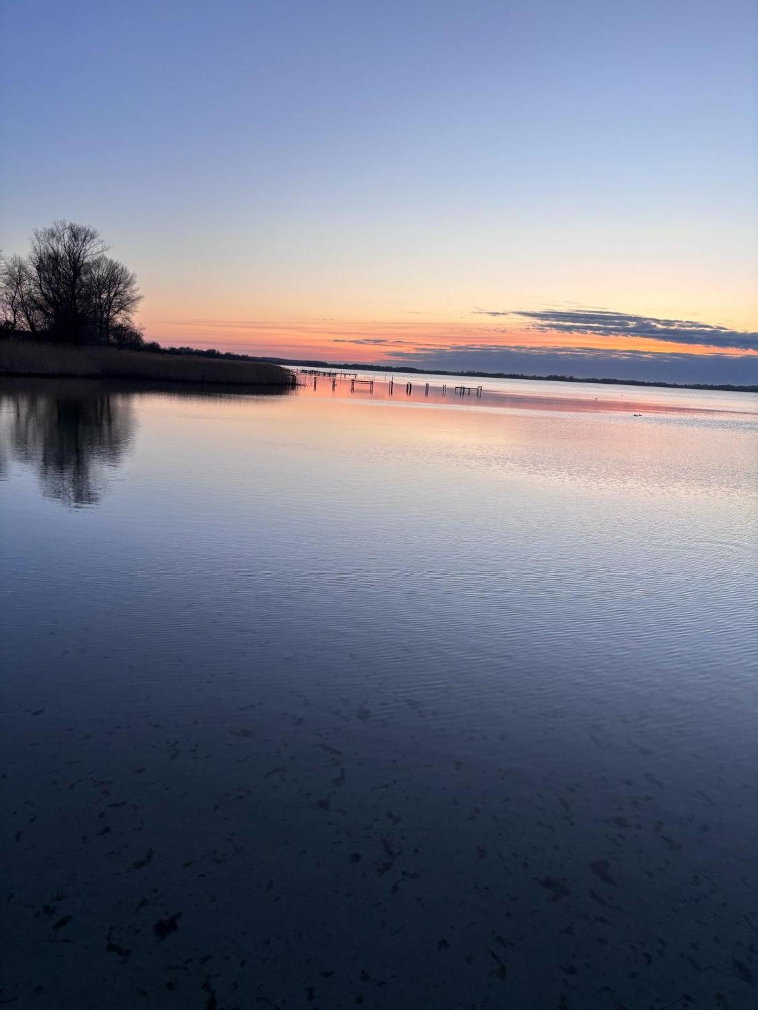 App 7O Kleinertag Am Meer Dranske Bagian luar foto