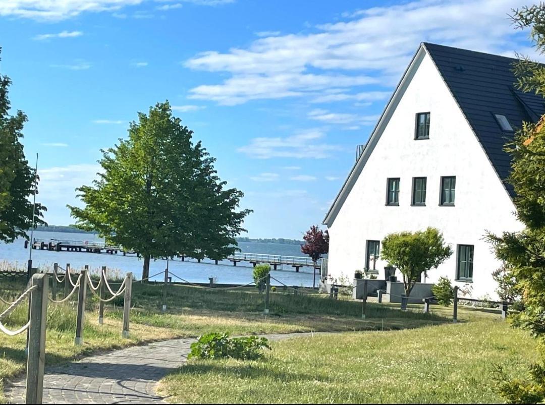 App 7O Kleinertag Am Meer Dranske Bagian luar foto