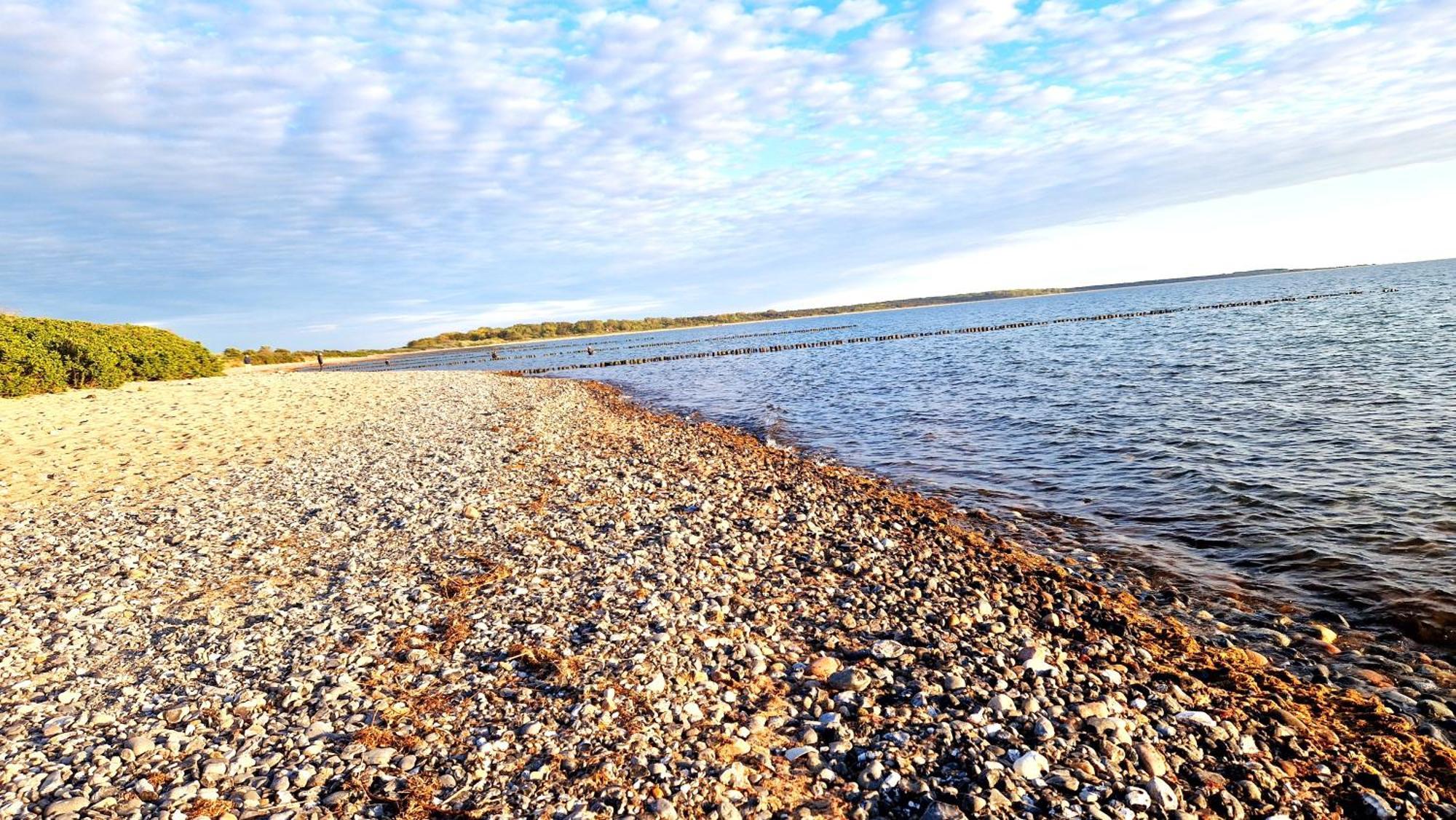 App 7O Kleinertag Am Meer Dranske Bagian luar foto